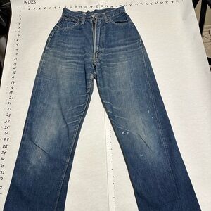 Vintage levis rare (marilyn monroe) jeans, perfect condition. Small 25-27